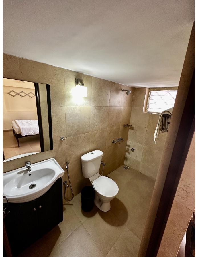 Hotel White Season Калангут Экстерьер фото