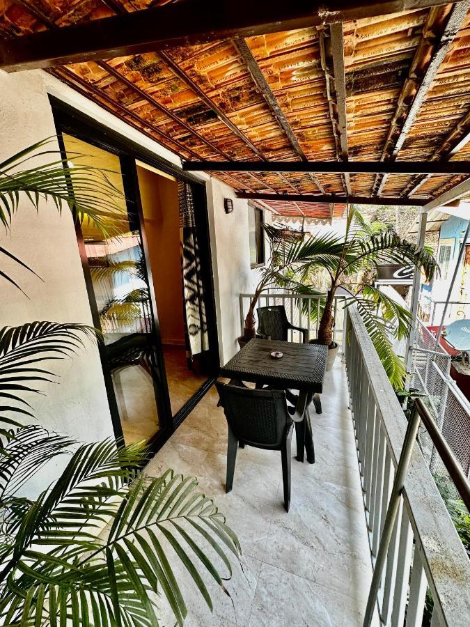 Hotel White Season Калангут Экстерьер фото